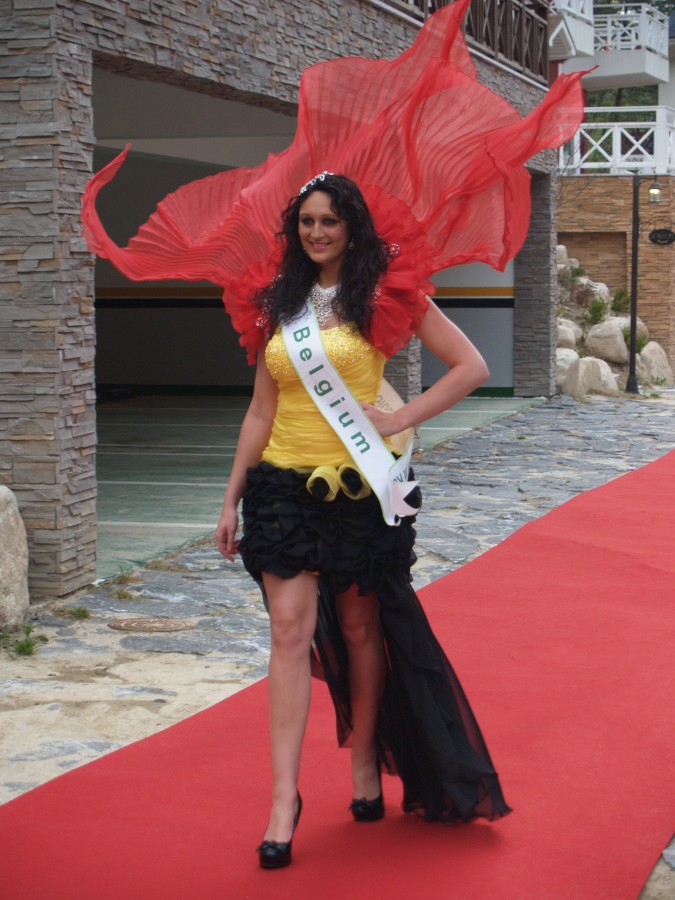 {pic} National Costumes Show- Miss Global Beauty 2011 P5047138